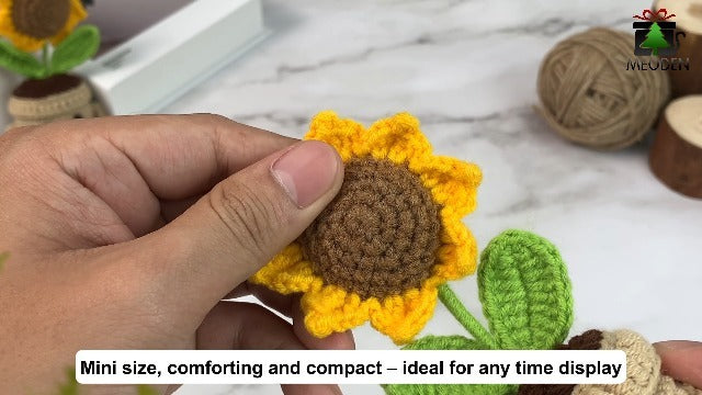 Mini Birthday Gifts for Mom，Handmade Crochet Cute Small Sunflower Gifts